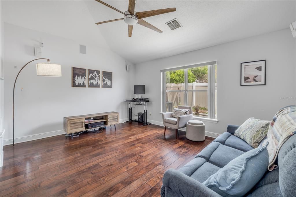 Active With Contract: $430,000 (3 beds, 2 baths, 1872 Square Feet)