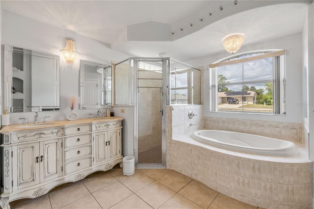 Active With Contract: $430,000 (3 beds, 2 baths, 1872 Square Feet)