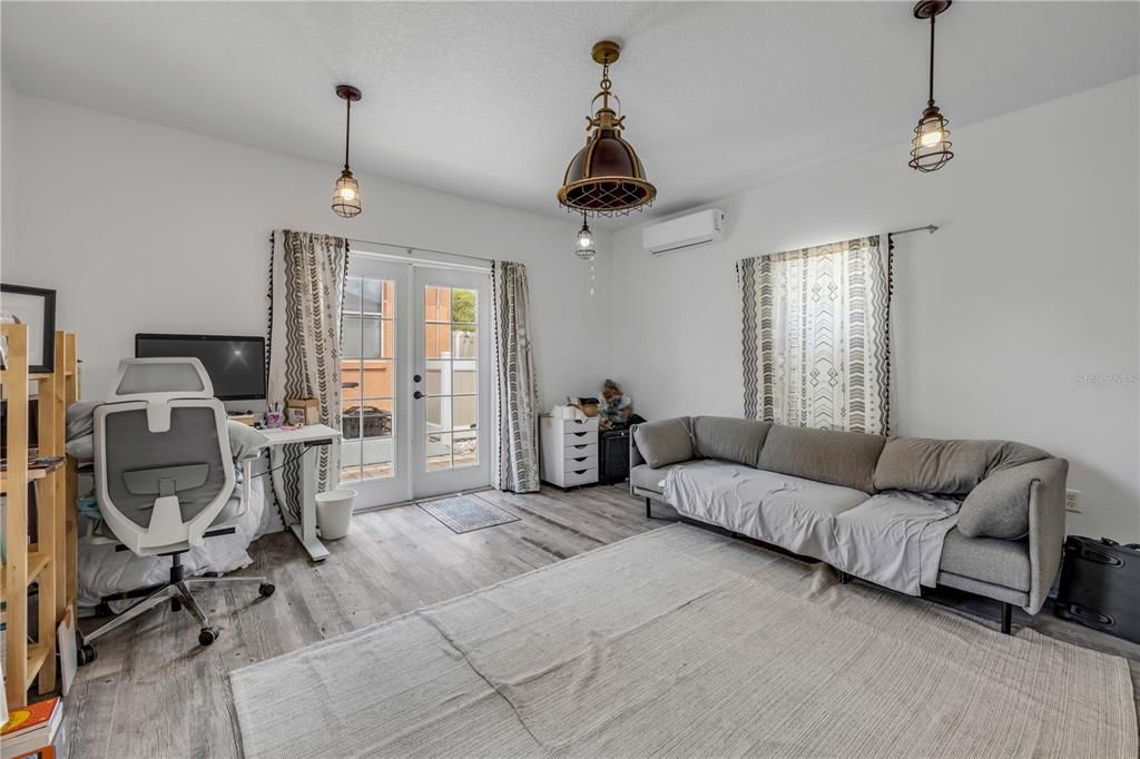 Active With Contract: $430,000 (3 beds, 2 baths, 1872 Square Feet)