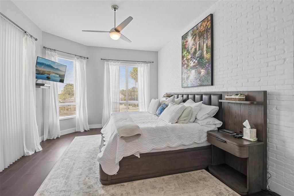 For Sale: $2,400,000 (3 beds, 3 baths, 2521 Square Feet)