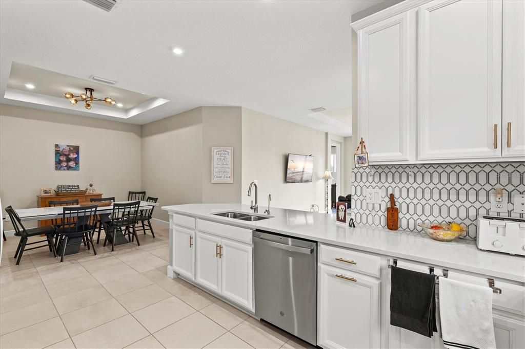 En Venta: $429,000 (2 camas, 2 baños, 1530 Pies cuadrados)