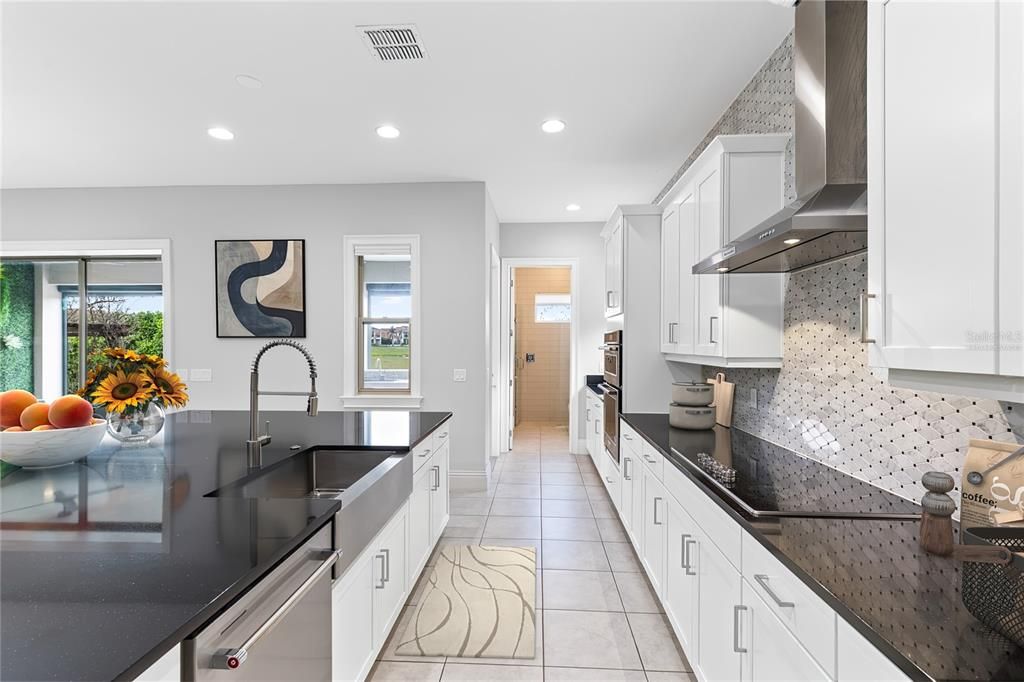 For Sale: $1,680,000 (5 beds, 5 baths, 4525 Square Feet)