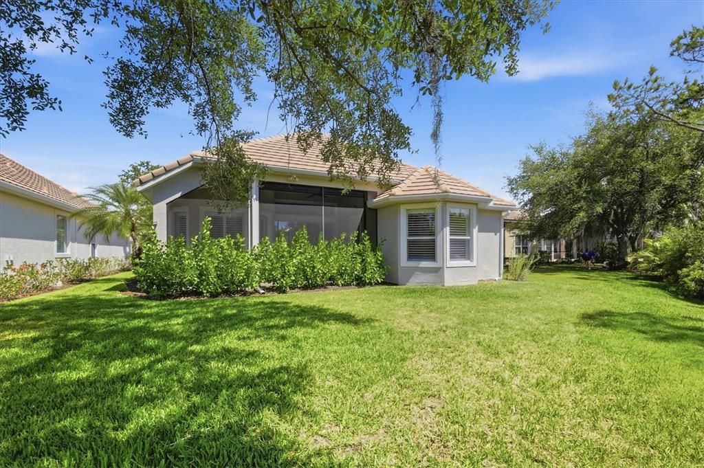 Activo con contrato: $549,000 (3 camas, 2 baños, 2186 Pies cuadrados)