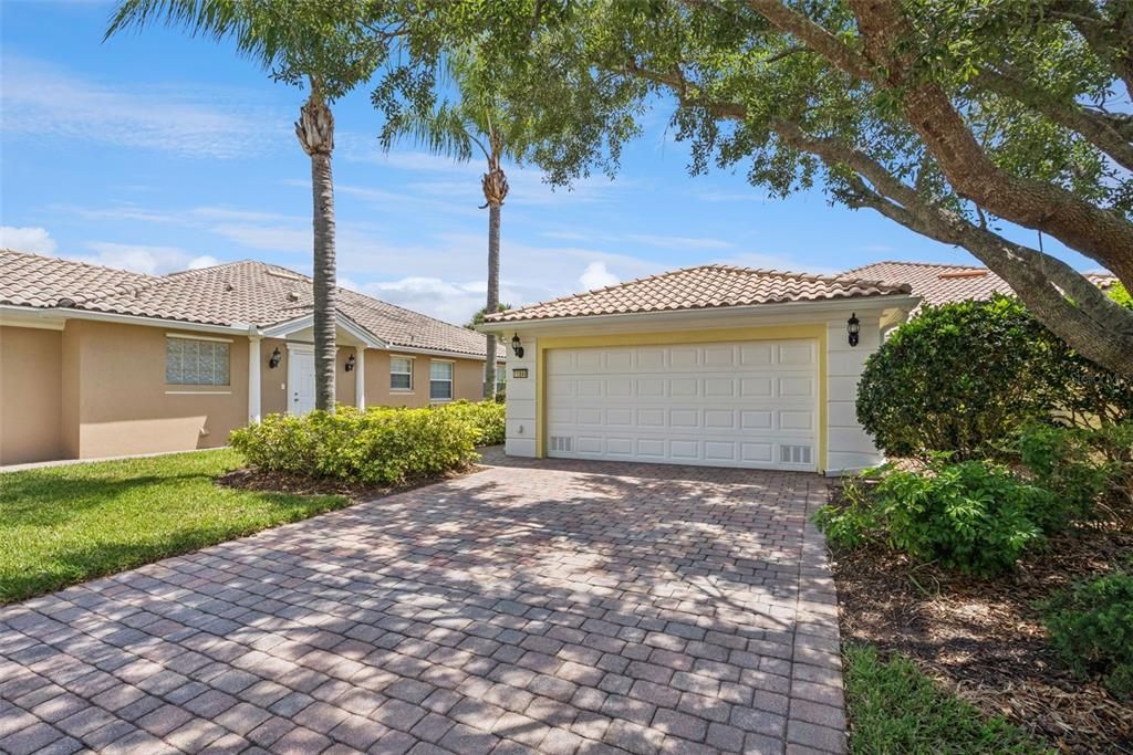 For Sale: $433,500 (2 beds, 2 baths, 1526 Square Feet)