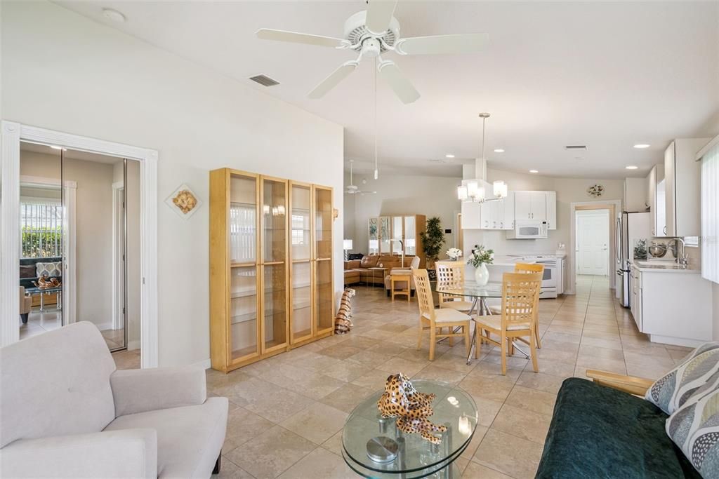 For Sale: $433,500 (2 beds, 2 baths, 1526 Square Feet)