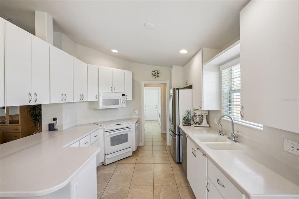 For Sale: $433,500 (2 beds, 2 baths, 1526 Square Feet)