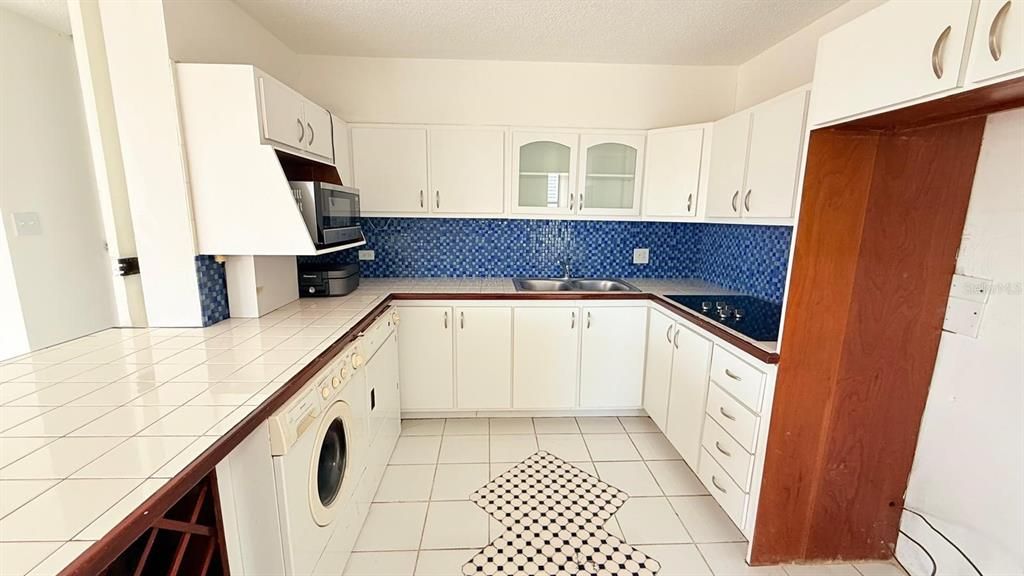 На продажу: $490,000 (3 спален, 2 ванн, 1356 Квадратных фут)