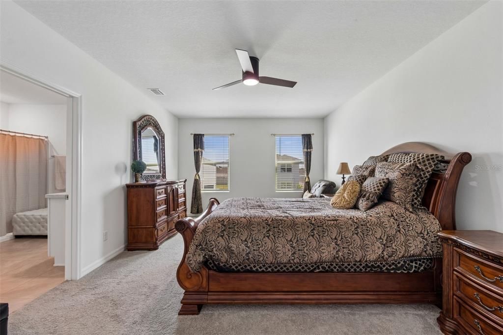 For Sale: $410,000 (5 beds, 3 baths, 2674 Square Feet)