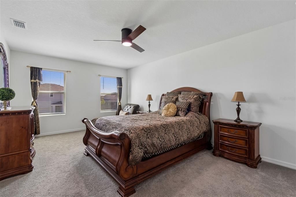 For Sale: $410,000 (5 beds, 3 baths, 2674 Square Feet)