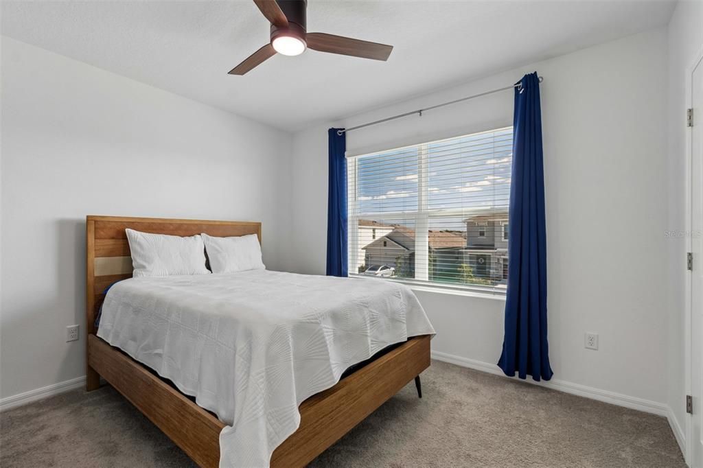 For Sale: $410,000 (5 beds, 3 baths, 2674 Square Feet)