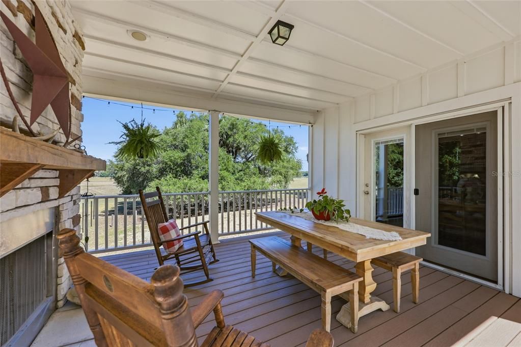 For Sale: $799,000 (3 beds, 2 baths, 2007 Square Feet)