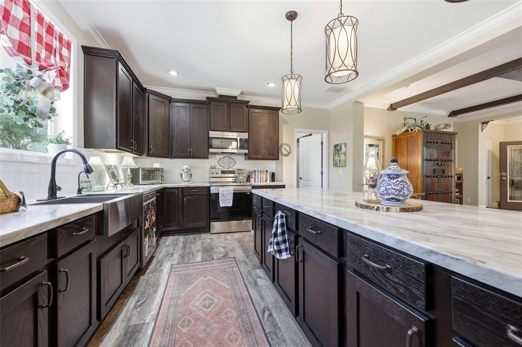 For Sale: $799,000 (3 beds, 2 baths, 2007 Square Feet)