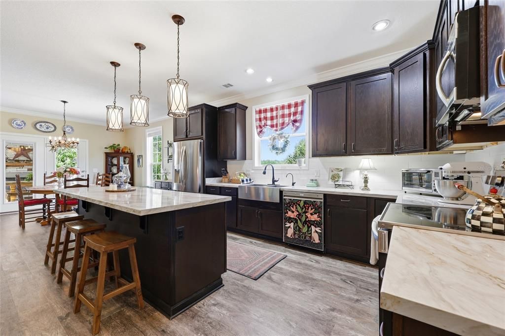 For Sale: $799,000 (3 beds, 2 baths, 2007 Square Feet)