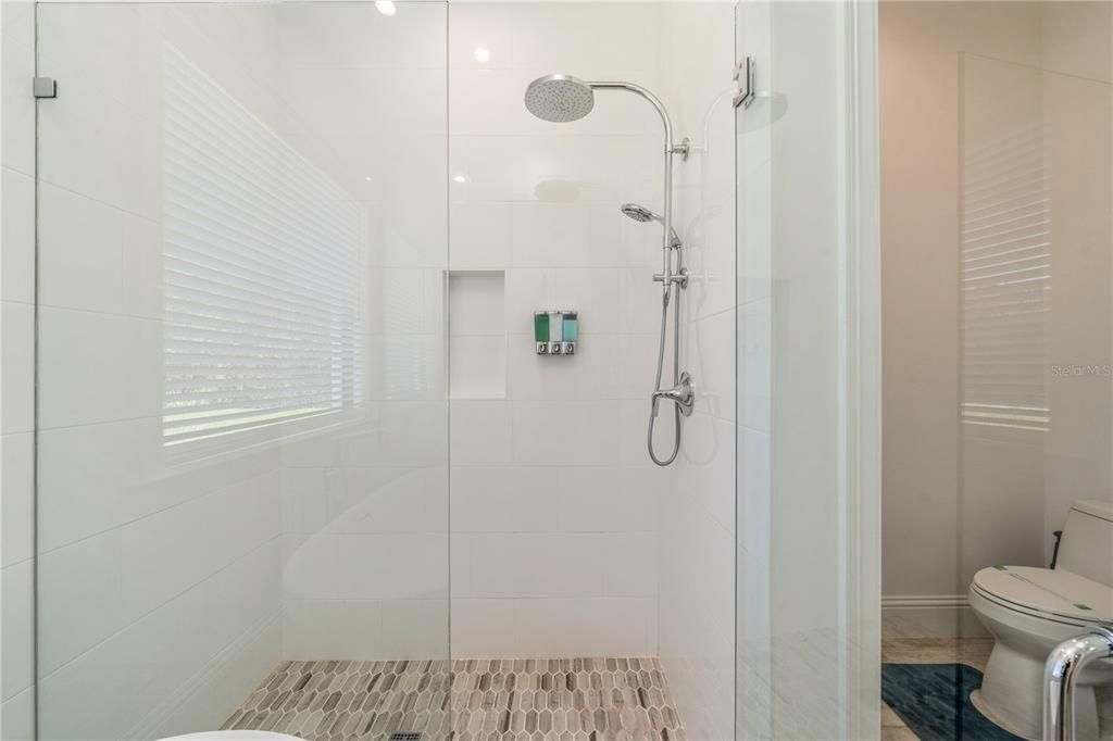 For Sale: $1,590,000 (4 beds, 4 baths, 2936 Square Feet)