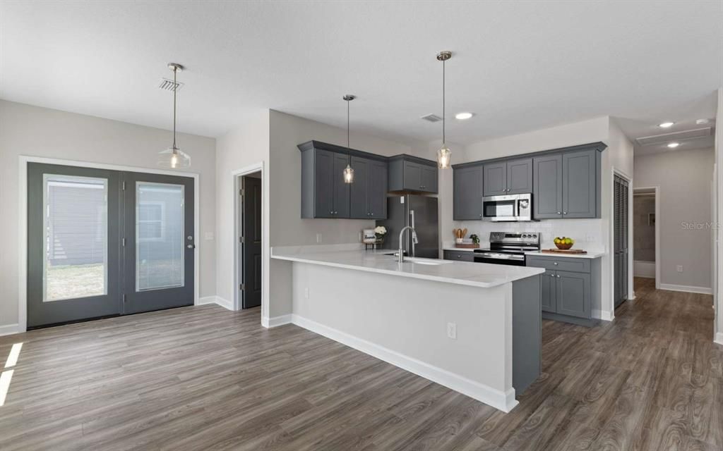 For Sale: $265,000 (3 beds, 2 baths, 1200 Square Feet)