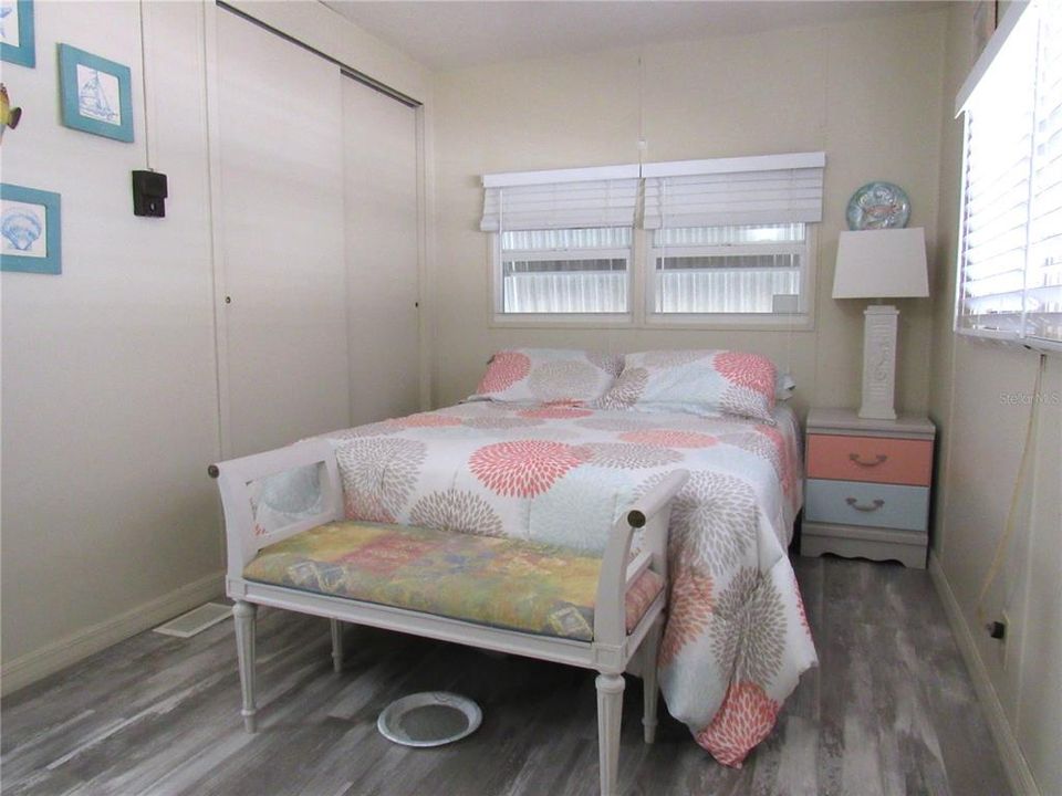 На продажу: $79,900 (2 спален, 2 ванн, 732 Квадратных фут)