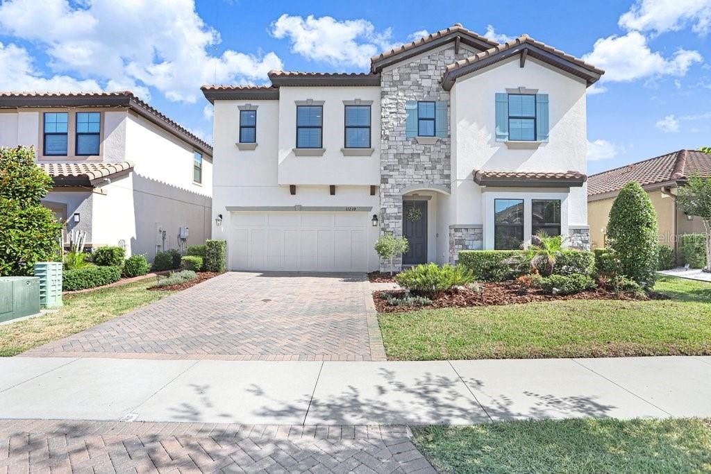 For Sale: $775,000 (5 beds, 3 baths, 3467 Square Feet)