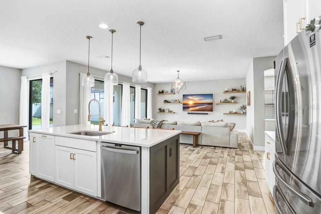 For Sale: $775,000 (5 beds, 3 baths, 3467 Square Feet)
