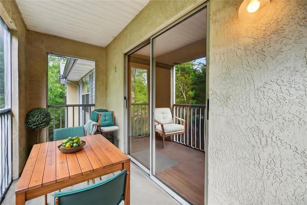 Activo con contrato: $149,500 (2 camas, 2 baños, 1070 Pies cuadrados)
