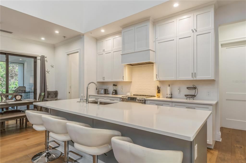 For Sale: $1,590,000 (4 beds, 4 baths, 2963 Square Feet)