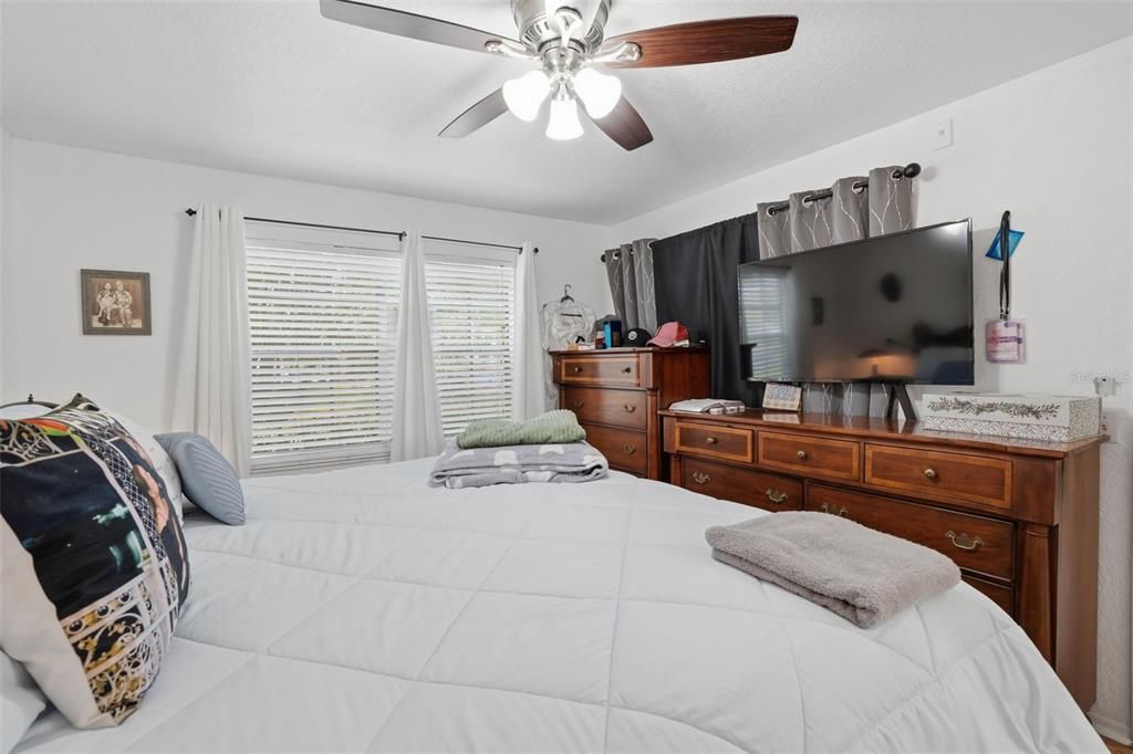 Activo con contrato: $195,000 (2 camas, 2 baños, 1160 Pies cuadrados)