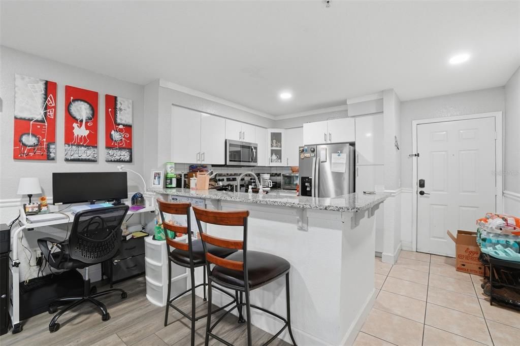 Activo con contrato: $195,000 (2 camas, 2 baños, 1160 Pies cuadrados)