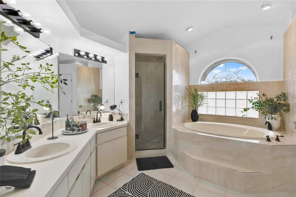 En Venta: $475,000 (3 camas, 2 baños, 1926 Pies cuadrados)
