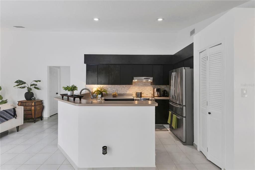 En Venta: $475,000 (3 camas, 2 baños, 1926 Pies cuadrados)
