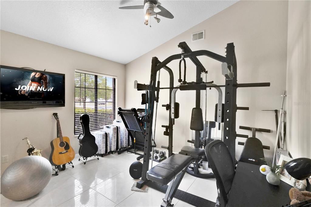 En Venta: $475,000 (3 camas, 2 baños, 1926 Pies cuadrados)