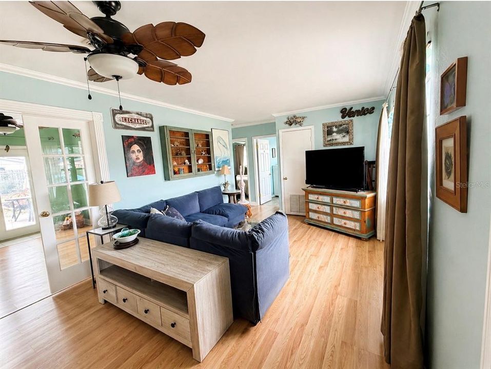 Activo con contrato: $299,900 (4 camas, 2 baños, 1433 Pies cuadrados)