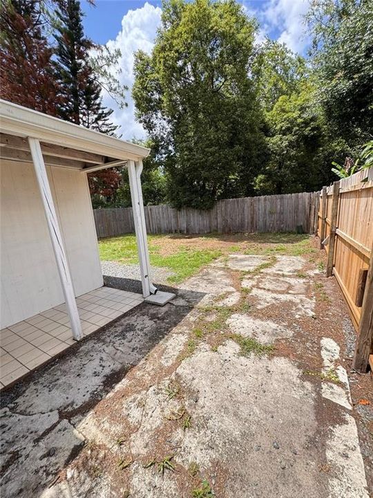 For Sale: $260,000 (2 beds, 1 baths, 952 Square Feet)