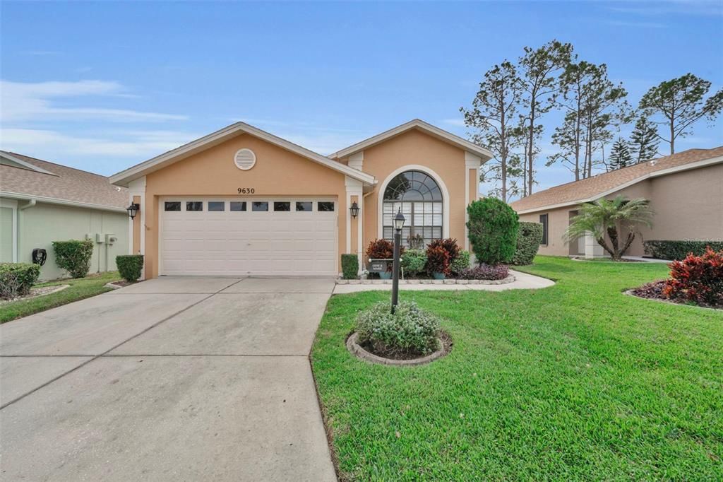 For Rent: $2,600 (2 beds, 2 baths, 1724 Square Feet)