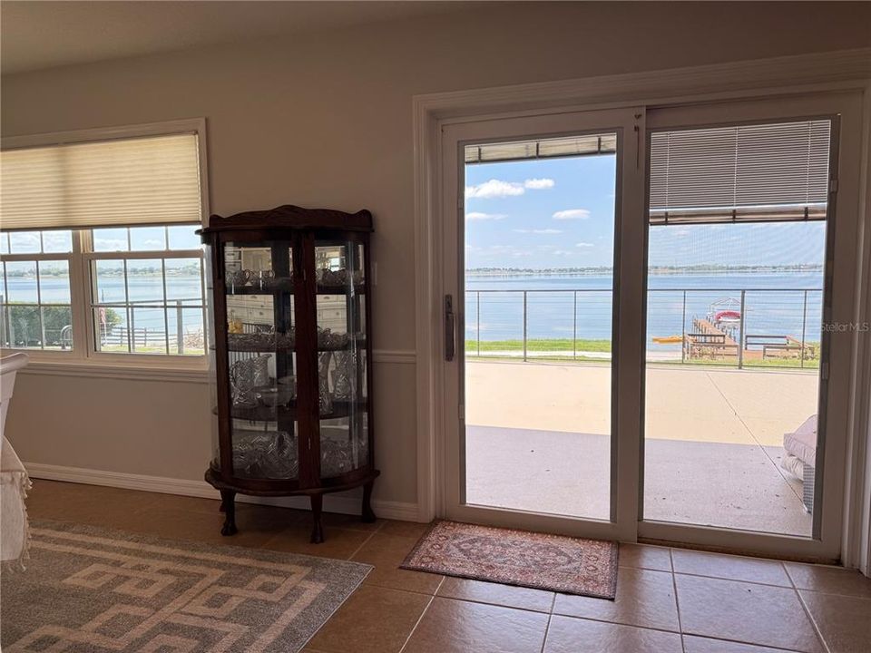 For Sale: $725,000 (3 beds, 2 baths, 3185 Square Feet)