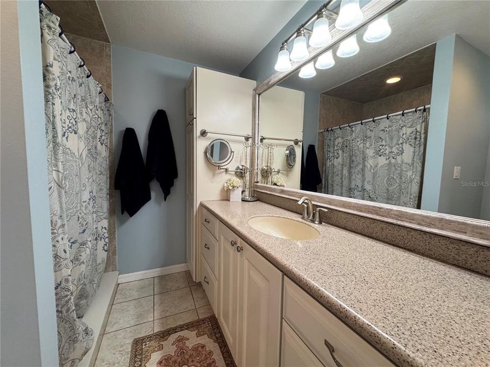 For Sale: $725,000 (3 beds, 2 baths, 3185 Square Feet)