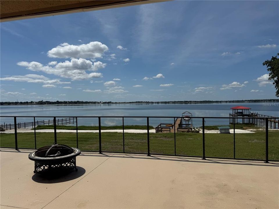 For Sale: $725,000 (3 beds, 2 baths, 3185 Square Feet)