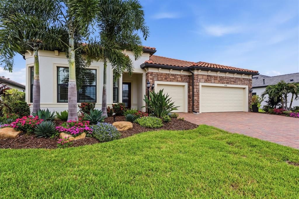 For Sale: $1,250,000 (3 beds, 3 baths, 2893 Square Feet)
