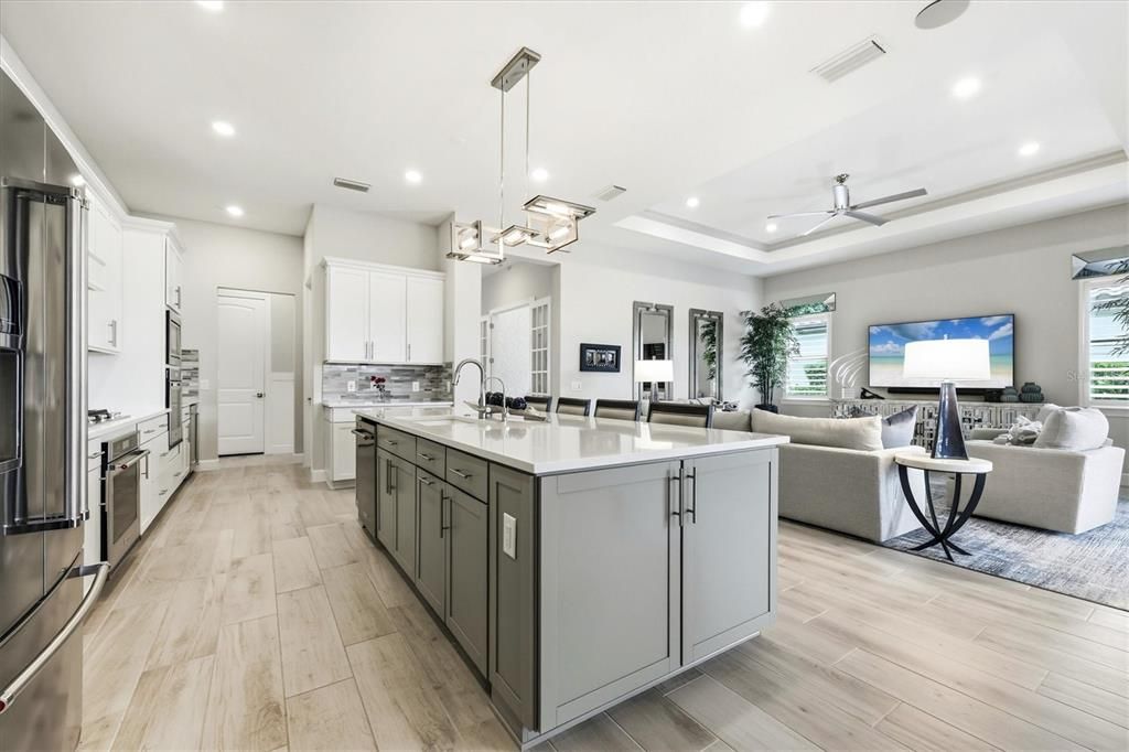 For Sale: $1,250,000 (3 beds, 3 baths, 2893 Square Feet)