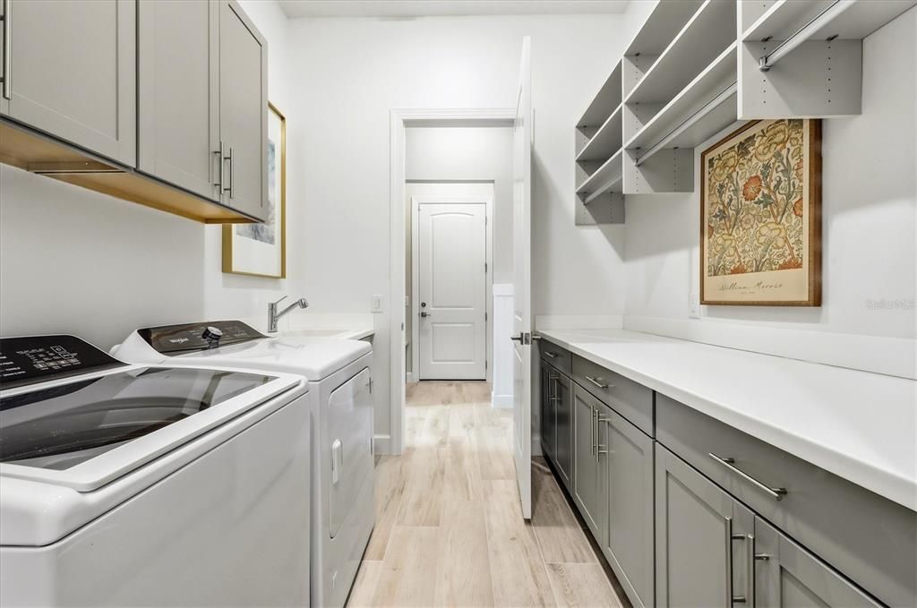 For Sale: $1,250,000 (3 beds, 3 baths, 2893 Square Feet)
