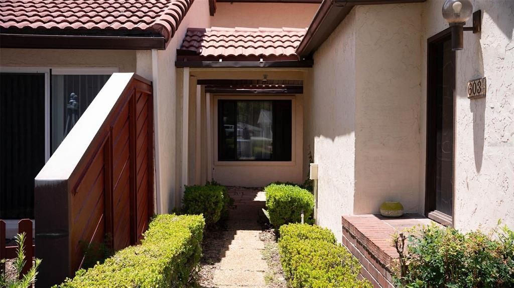 For Sale: $319,000 (3 beds, 3 baths, 1872 Square Feet)