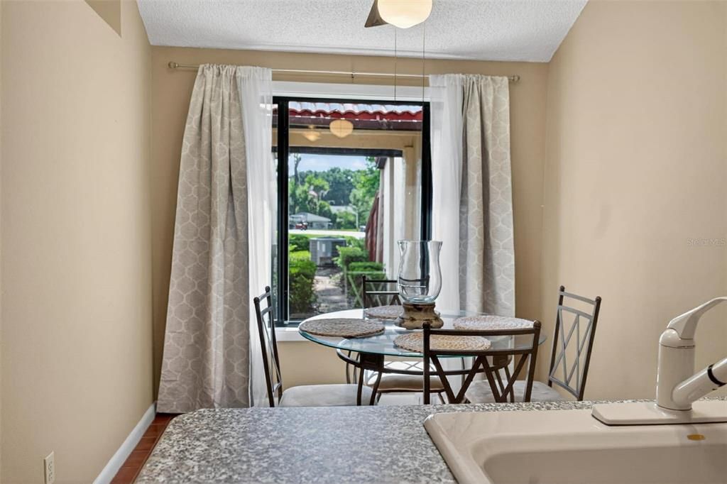 For Sale: $319,000 (3 beds, 3 baths, 1872 Square Feet)