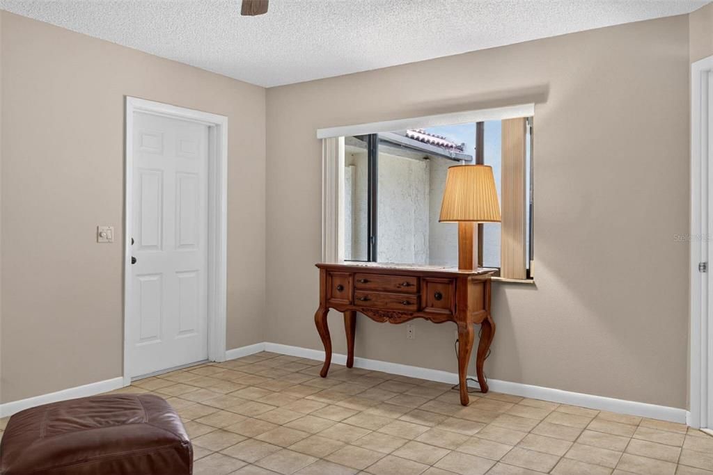For Sale: $319,000 (3 beds, 3 baths, 1872 Square Feet)