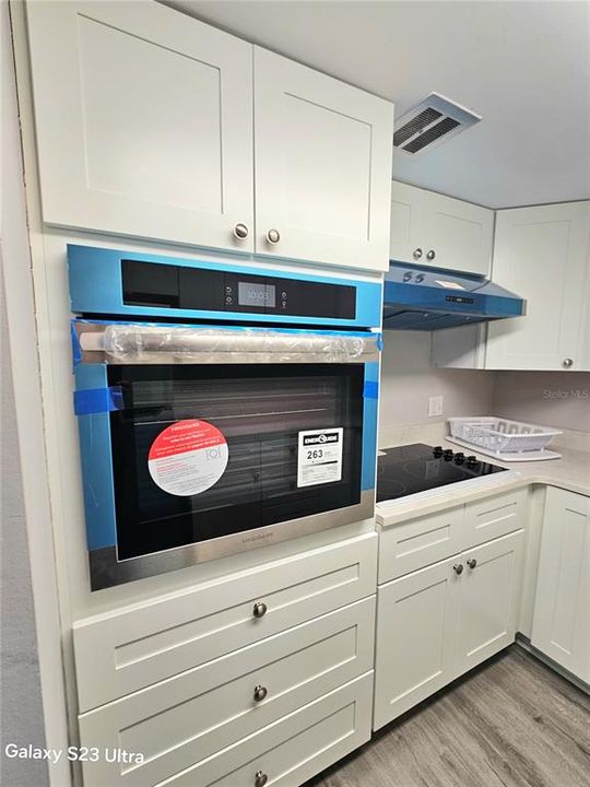 Activo con contrato: $99,999 (1 camas, 1 baños, 825 Pies cuadrados)