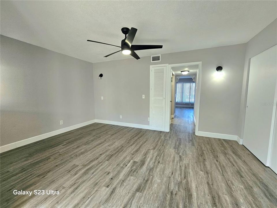 Activo con contrato: $99,999 (1 camas, 1 baños, 825 Pies cuadrados)