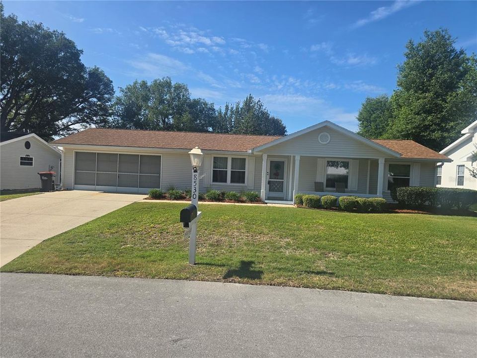 Active With Contract: $199,995 (2 beds, 2 baths, 1279 Square Feet)