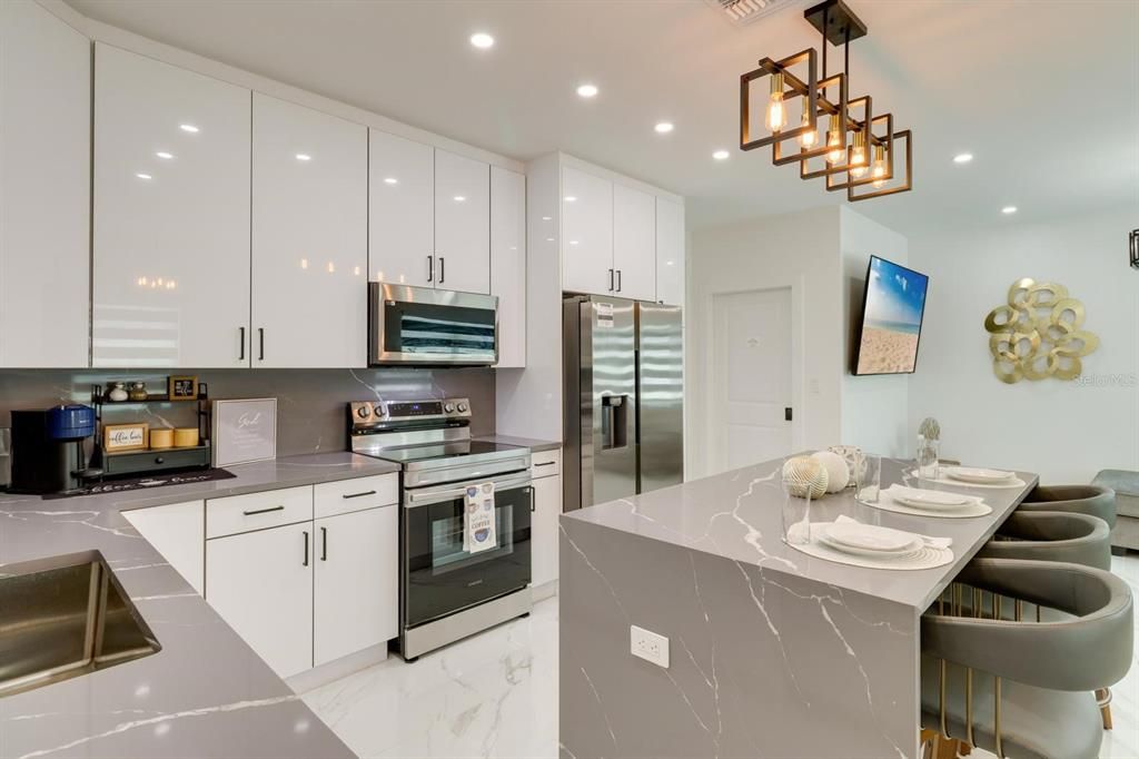 For Rent: $3,200 (3 beds, 2 baths, 1466 Square Feet)
