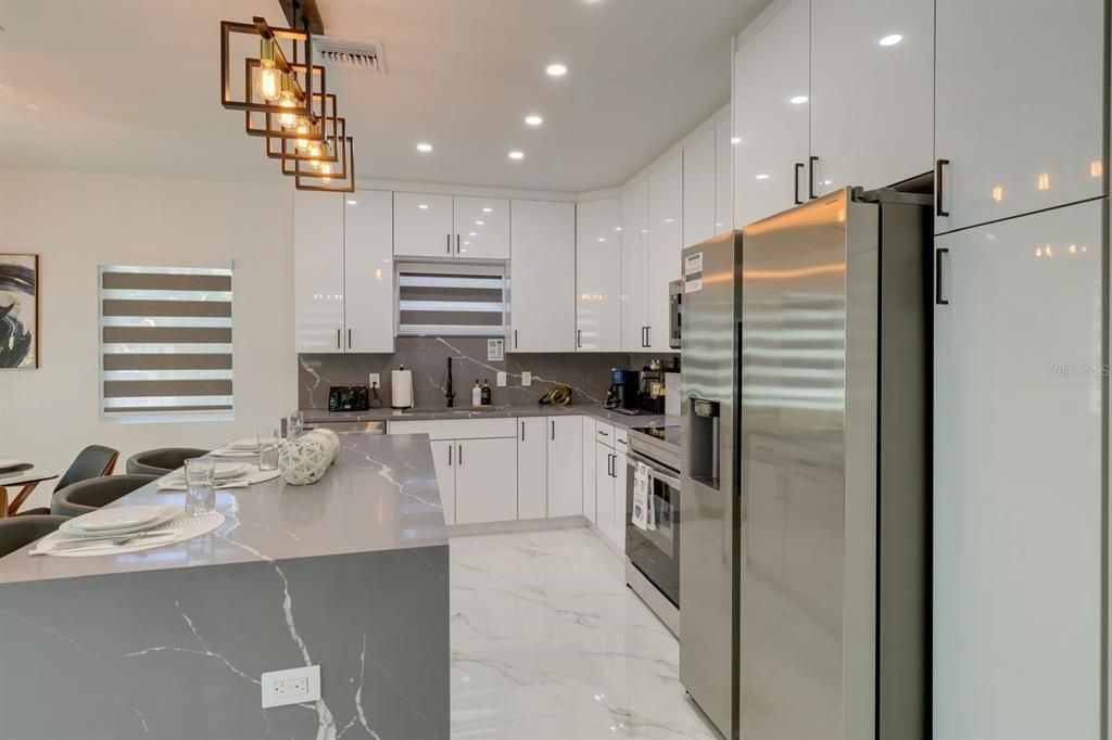 For Rent: $3,200 (3 beds, 2 baths, 1466 Square Feet)