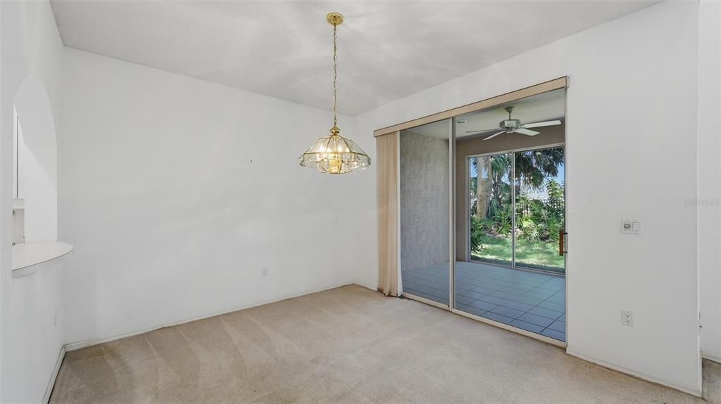 Activo con contrato: $345,000 (3 camas, 3 baños, 1854 Pies cuadrados)