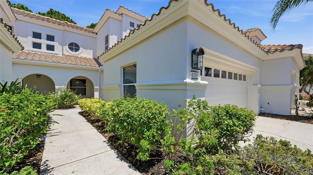 Activo con contrato: $345,000 (3 camas, 3 baños, 1854 Pies cuadrados)
