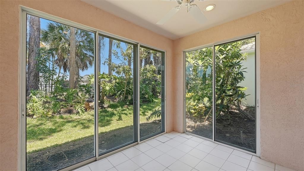 Activo con contrato: $345,000 (3 camas, 3 baños, 1854 Pies cuadrados)