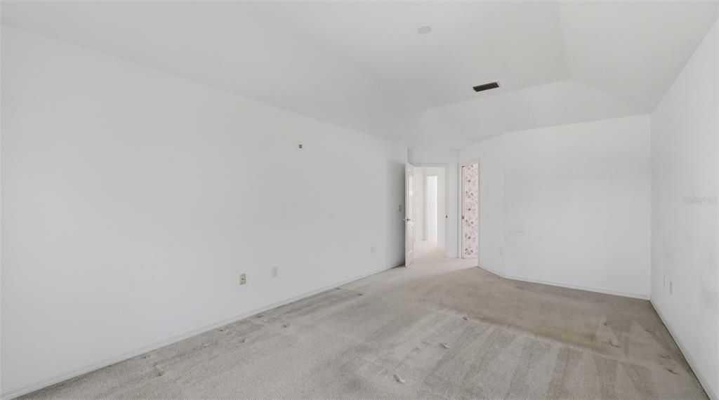 Activo con contrato: $345,000 (3 camas, 3 baños, 1854 Pies cuadrados)